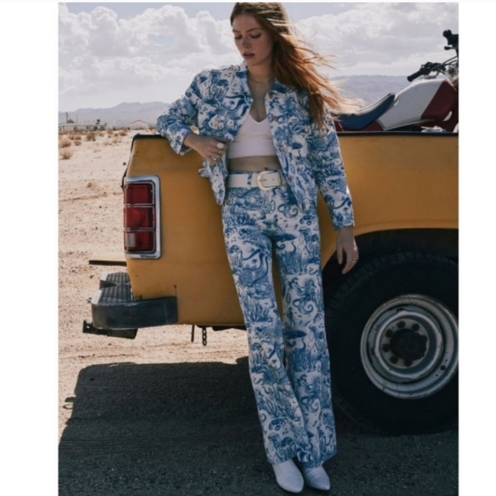 Wrangler High Rise Wanderer FLARE JEAN IN SAILING SEVEN SEAS Nautical Print